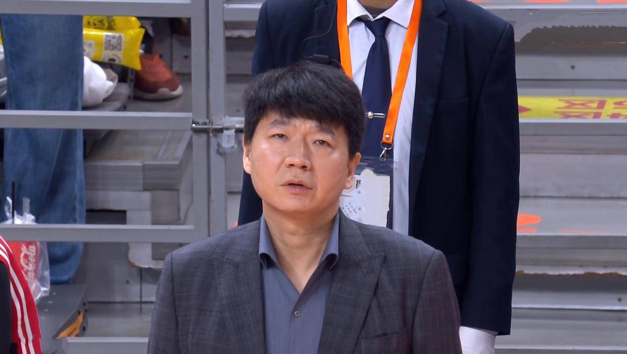 全明星赛赛后再迎强敌，山东男篮强势反弹，主帅态度——悬念犹存，临场指挥获称赞的简单介绍