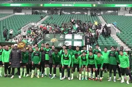 清晨突围战来临，北京国安围绕足总杯内部沟通，信心回归，临场指挥获称赞的简单介绍